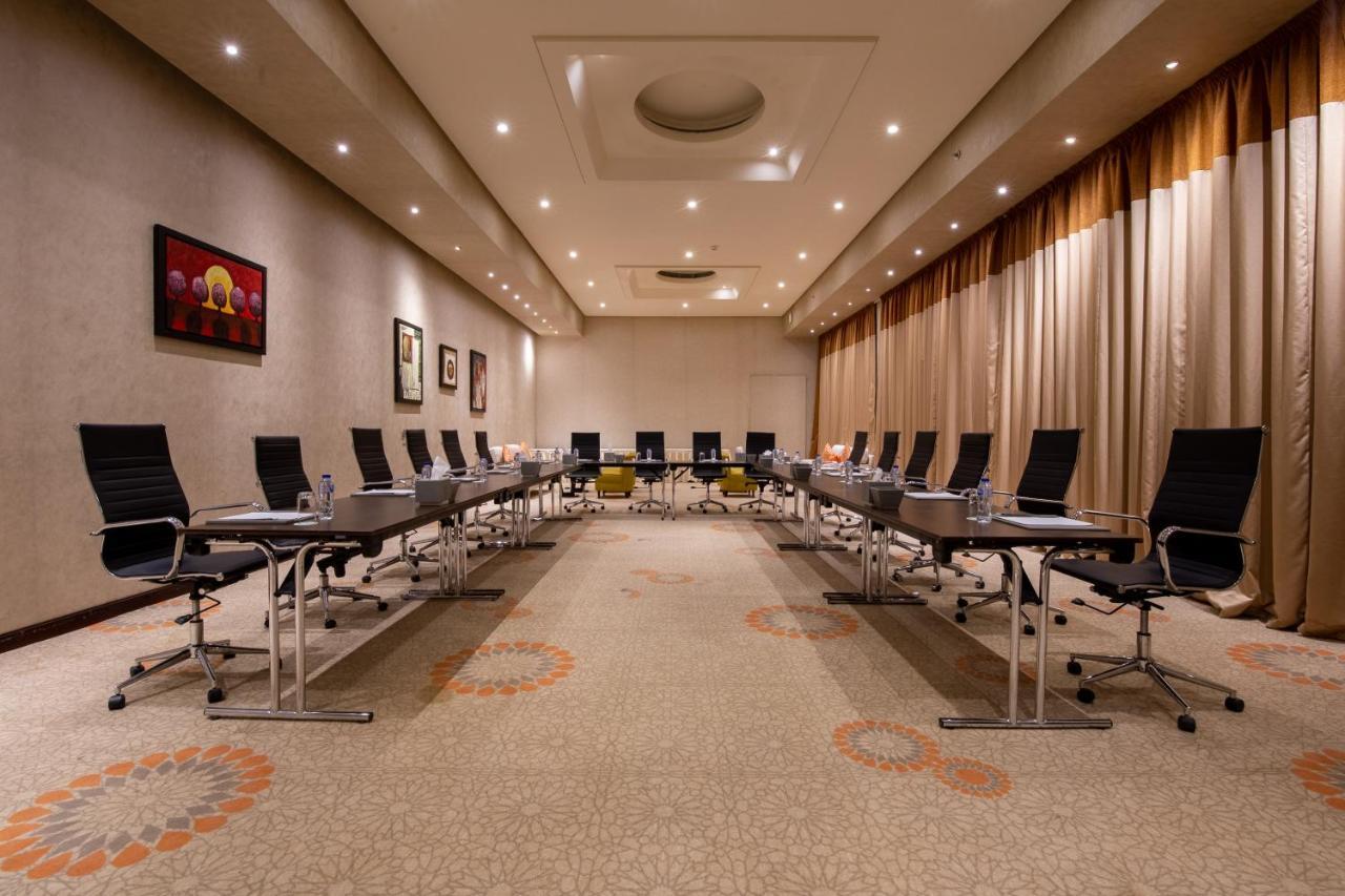 兰德万达鲁斯酒店（原珊瑚利雅得苏黎玛尼亚酒店） 利雅德 外观 照片