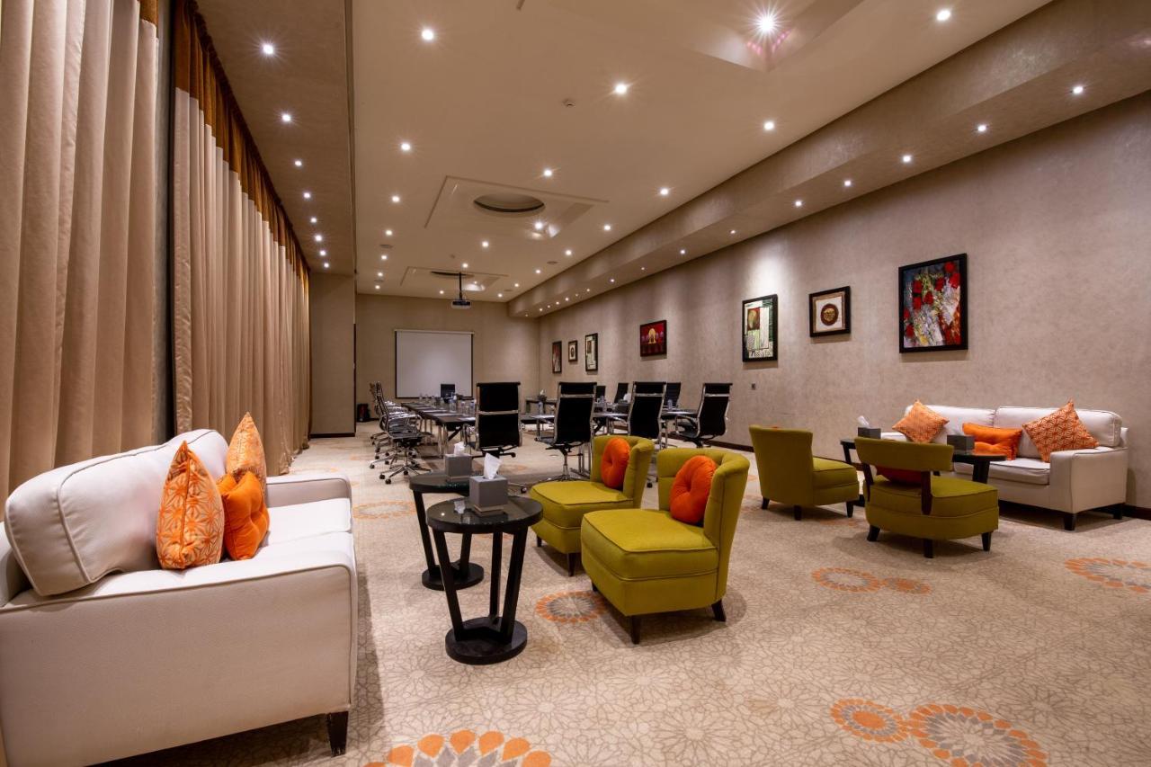 兰德万达鲁斯酒店（原珊瑚利雅得苏黎玛尼亚酒店） 利雅德 外观 照片